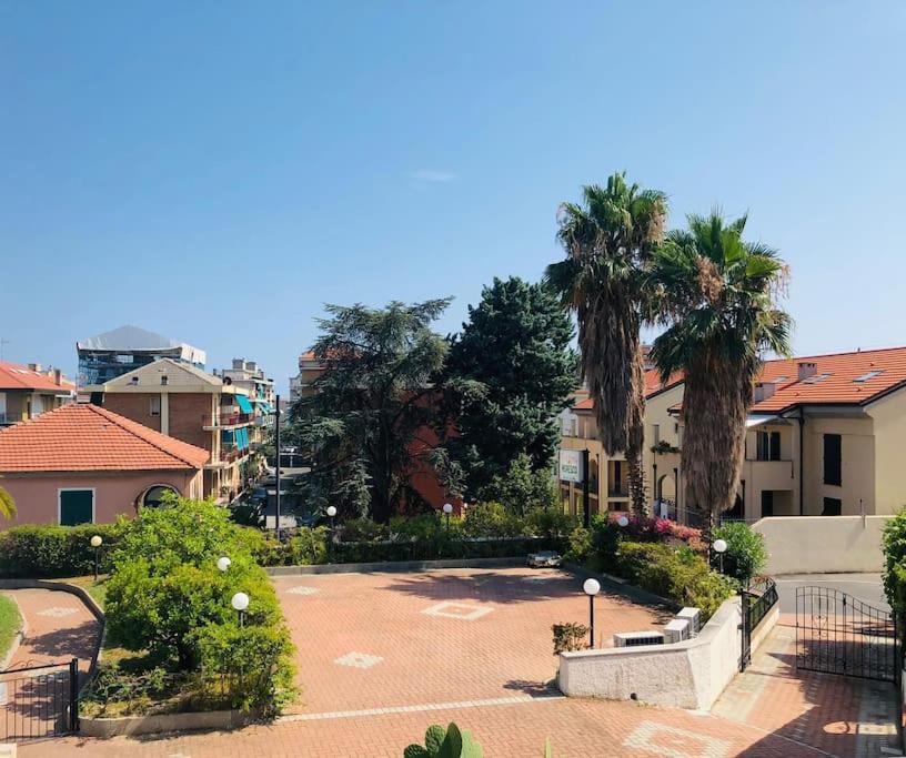 Pietra Ligure - Essential With Swimming Pool Apartamento Exterior foto